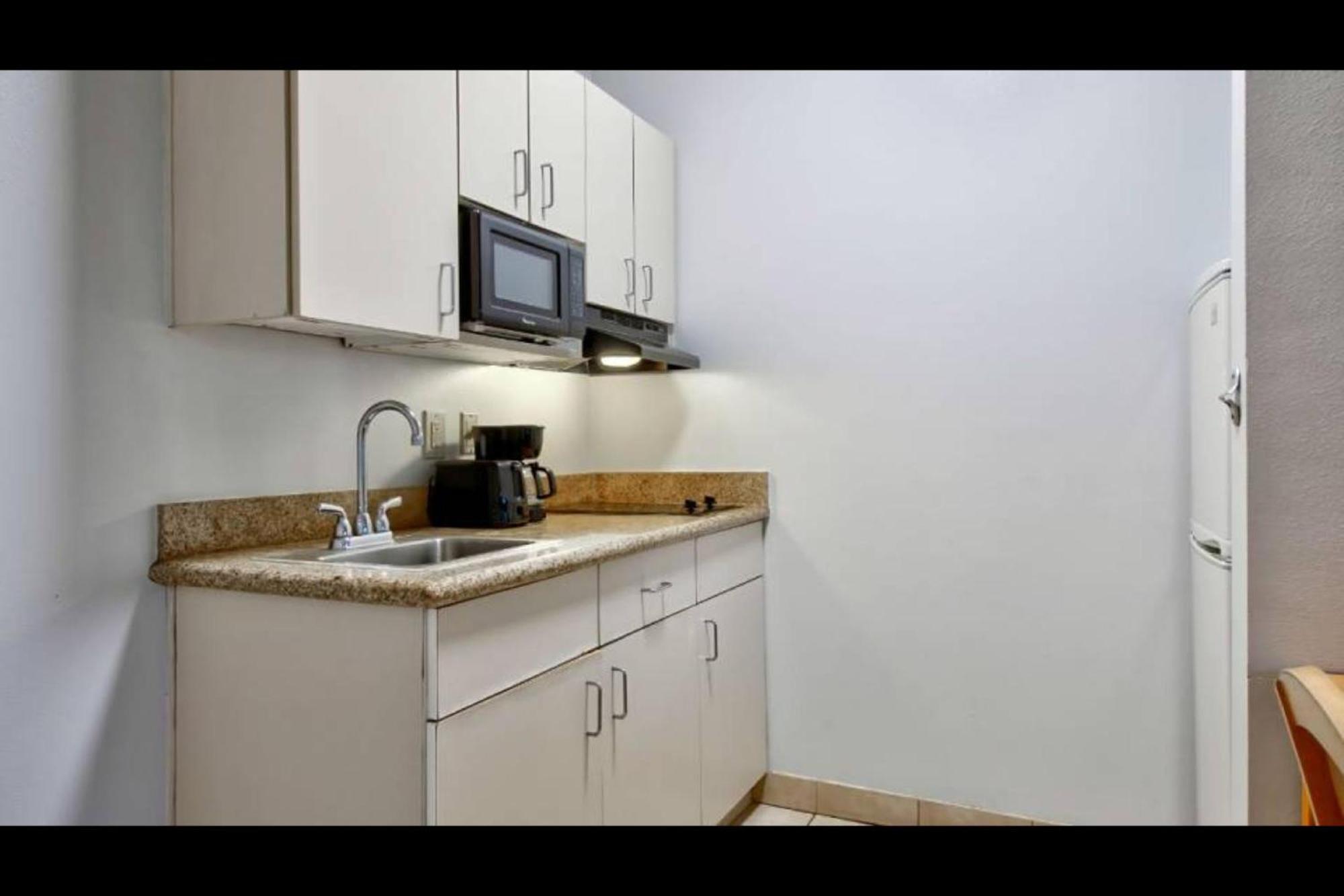 Oyo Townhouse Sulphur,La Extended Stay Екстериор снимка